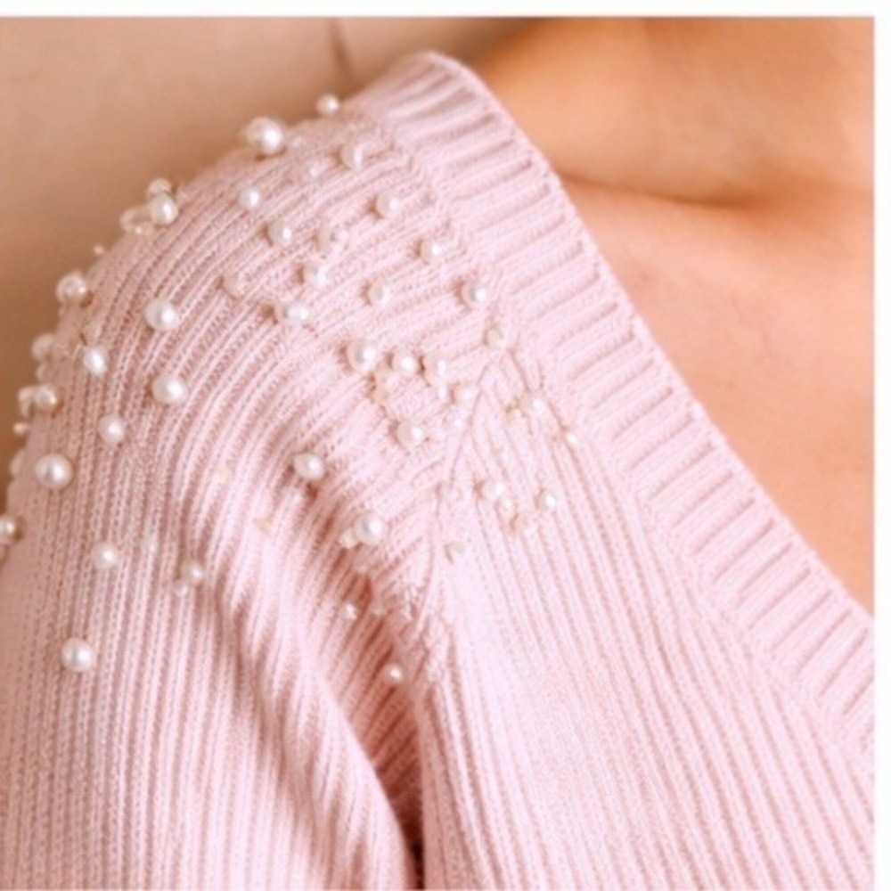 Neiman Marcus Cashmere Collection Pink Pearl Embellished V-Neck Sweater Small - Picture 3 of 12